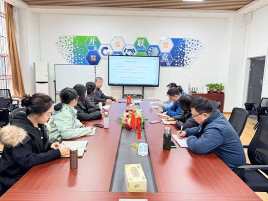 机械与材料工程公司邀请“七个五”首席专家刘军教授为自动化专业进行成果申报指导