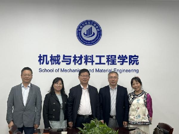 嘉兴市机器人与智能装备协会来公司机械与材料工程公司调研交流