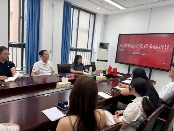 突破传统观念束缚  创建科技论文撰写的新方法专题讲座